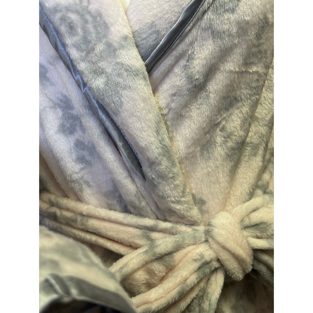 Carole Hochman plush pale pink and gray cottagecore floral robe womens small - Picture 3 of 7